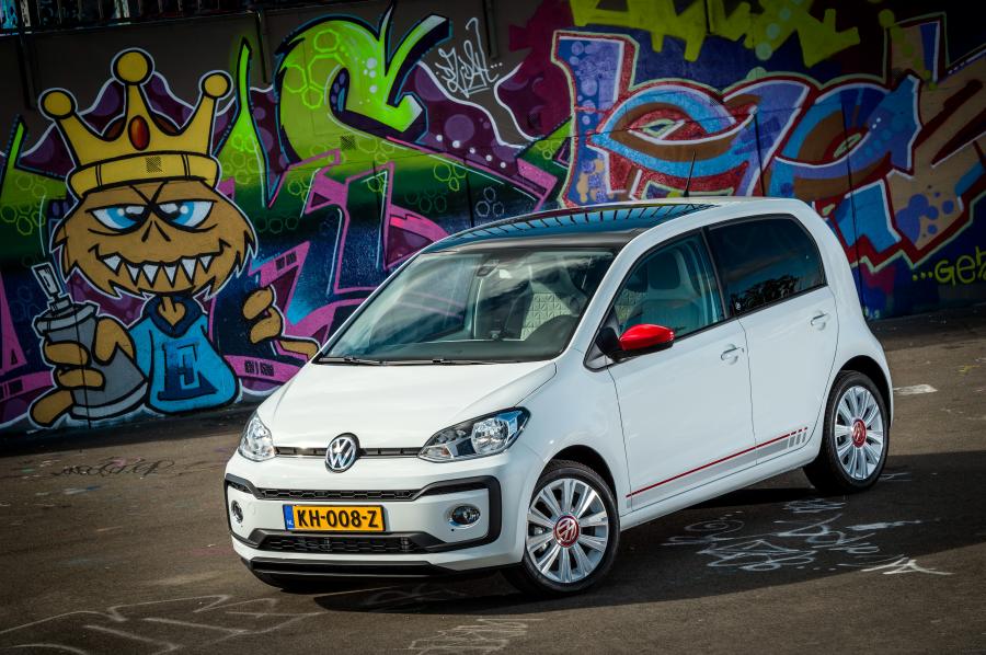  Volkswagen up! beats 5-Door 2016 года  (фото 11 из 11)